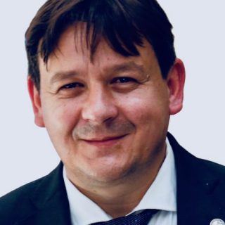 wojtowicz_kwadrat-584x460